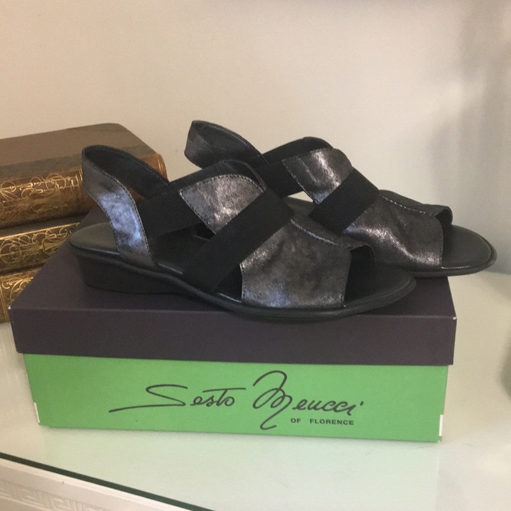 Black Leather Sandals Sesto Meucci Size 7 NWOT